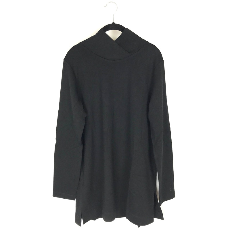 Black Long Sleeve Top – Extra Small and Small Extra Small
