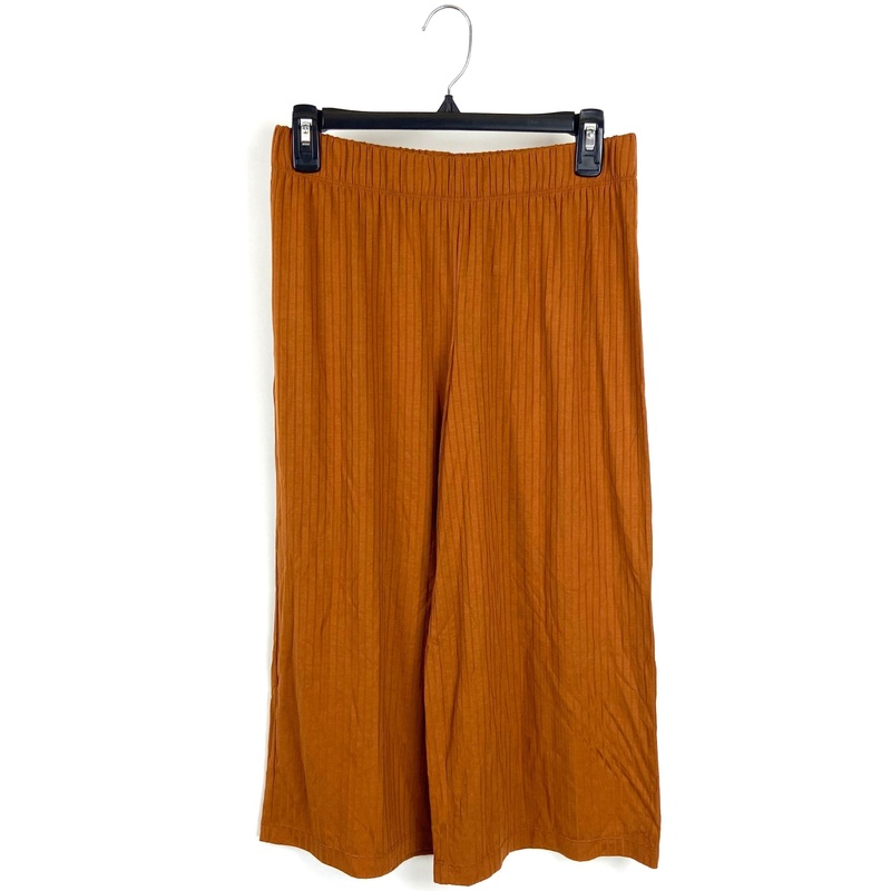 Burnt Orange Ribbed Wide Leg Capris – Small