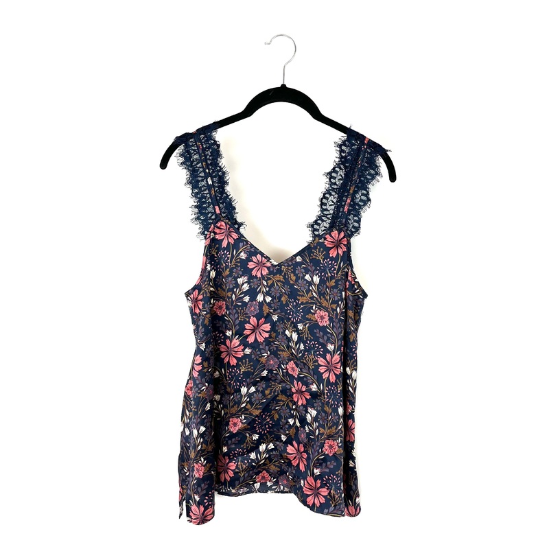 Floral Lace Top – Size 4-6
