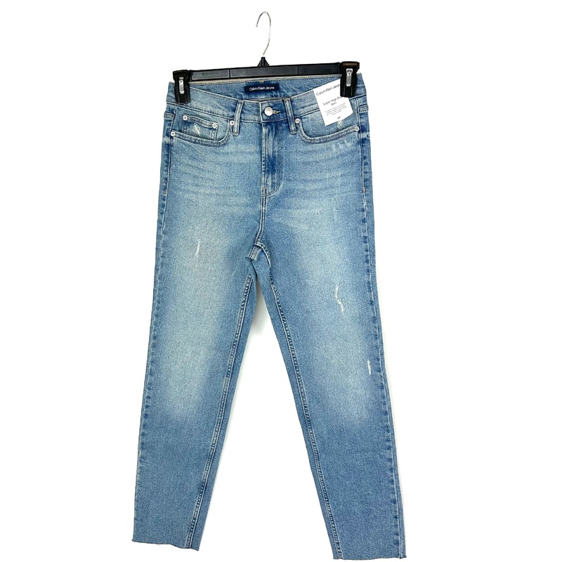 Light Wash Super High Rise Slim Jeans – Size 28