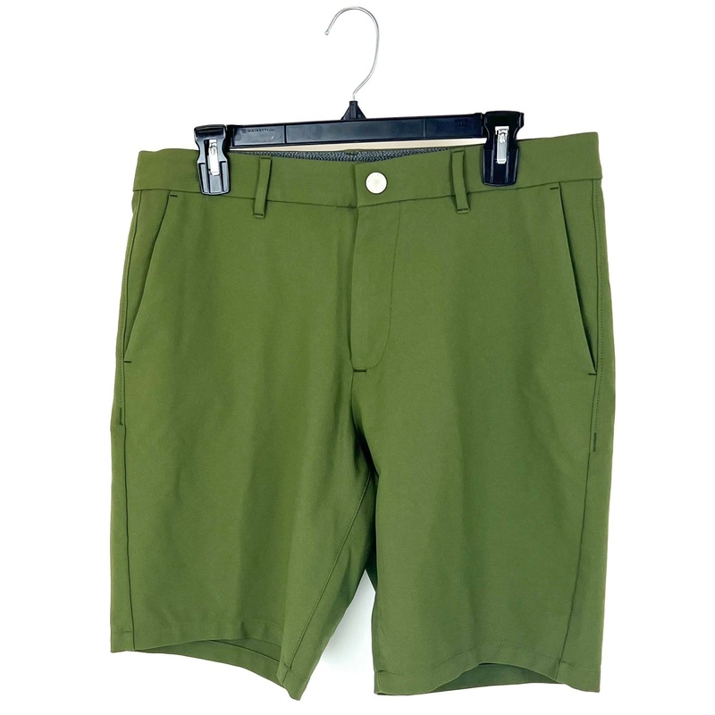MENS Olive Green Golf Shorts – Size 32 Waist – 7″ and 9″ Inseam 32″ Waist x 7″ Inseam