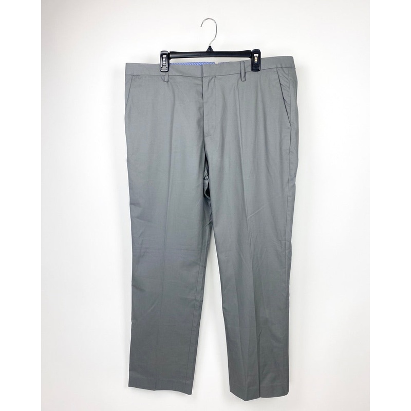 MENS Grey Dress Pant – Size 28/32 28/32
