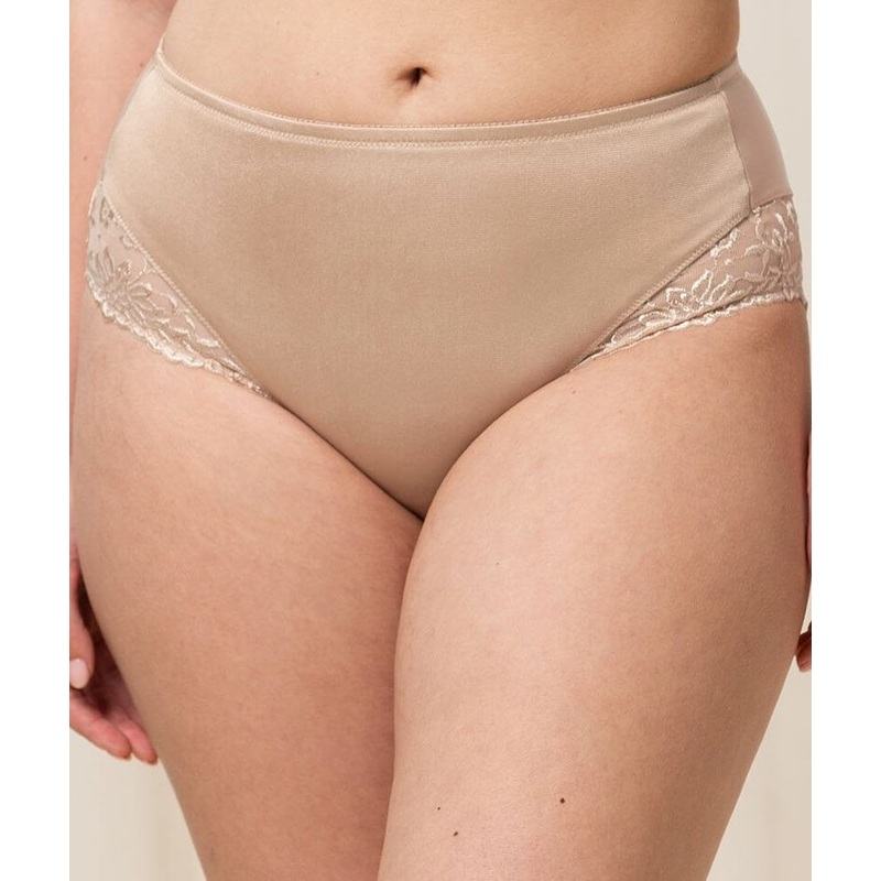 Triumph Ladyform Soft Maxi Brief – Smooth Skin XS