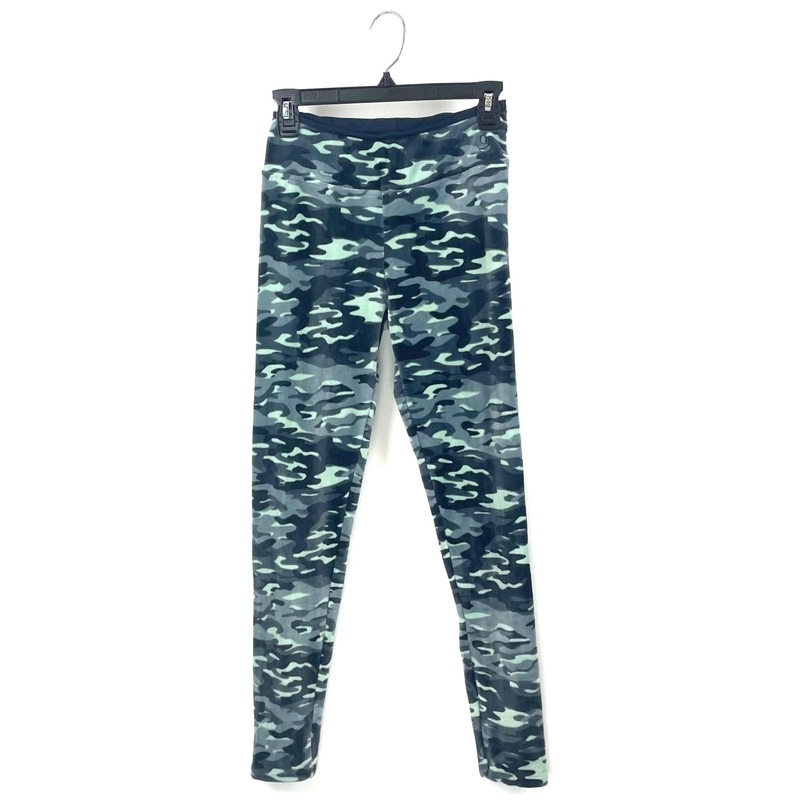Soft Camo Leggings – Size 4/6