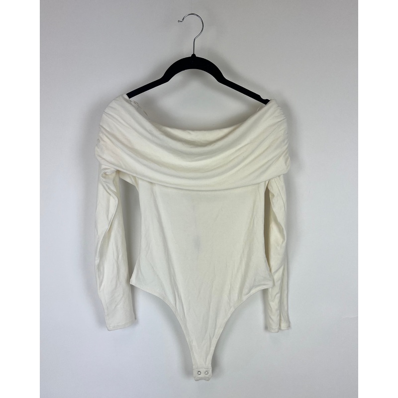 White Off Shoulder Long Sleeve Bodysuit – Size 4/6