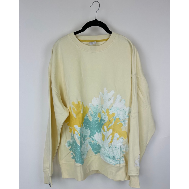 Unisex Yellow Sea Print Crewneck – Mens Medium/Women Large and Mens Extra Extra Large/Women Large Mens Medium/Women Large