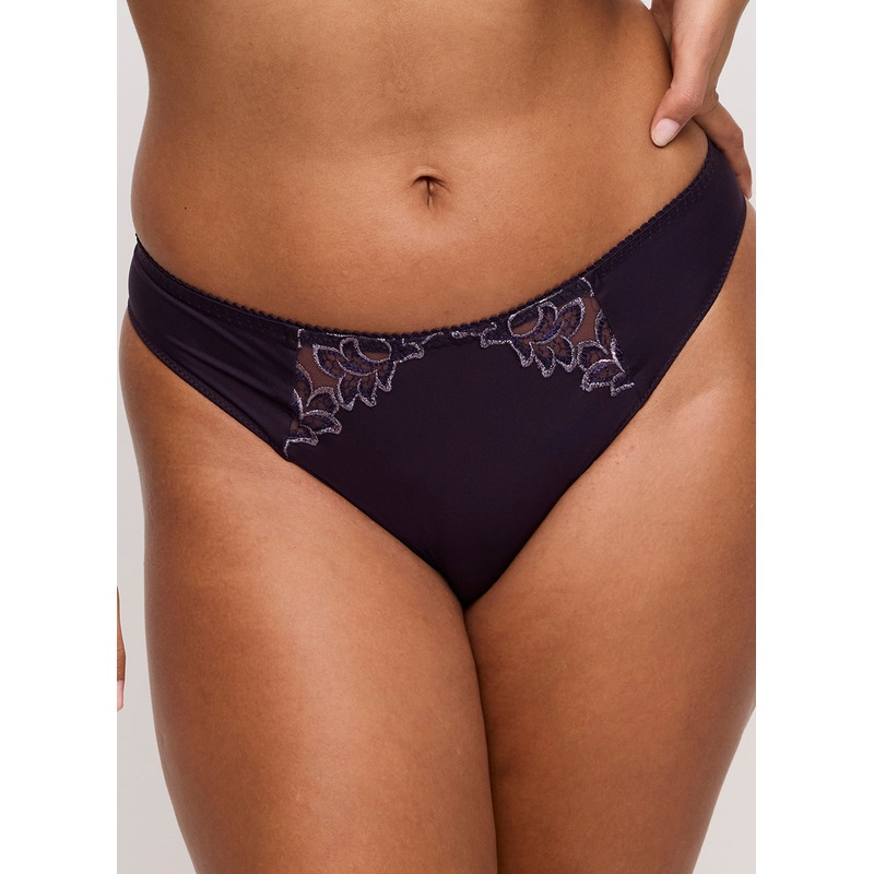 Deauville Amethyst Gem Thong Amethyst Gem S