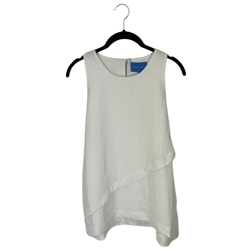 White Top with Faux Pearl Button – Size 0/2 Extra Small (Size 0-2)