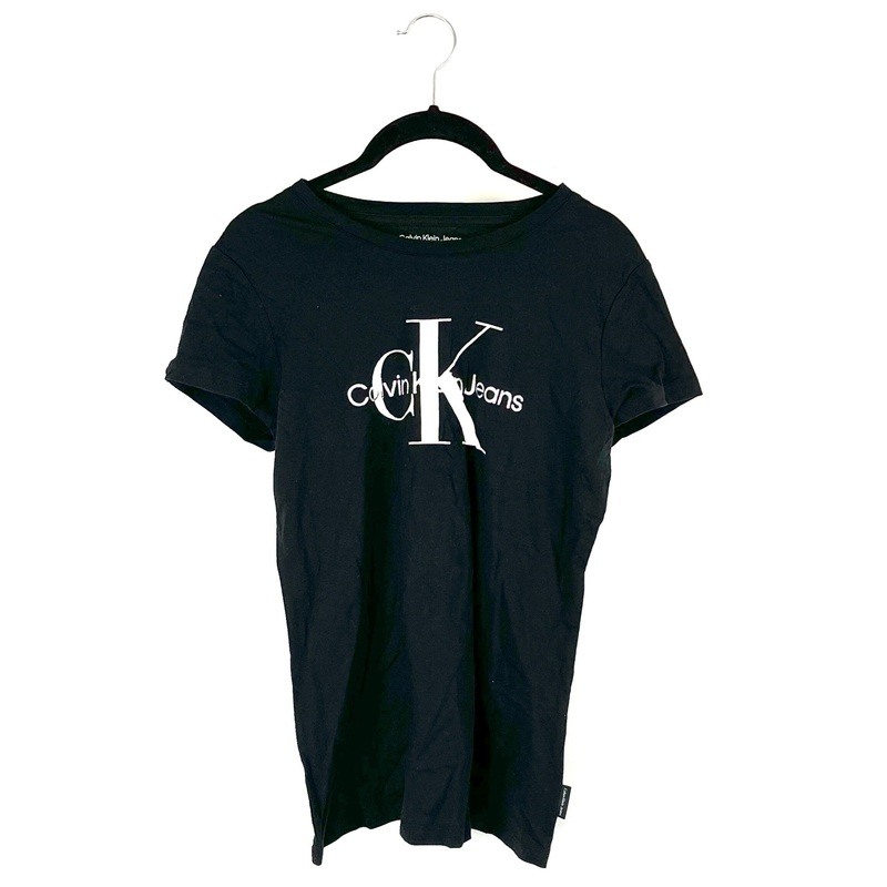 Black and White Logo T-Shirt – Small