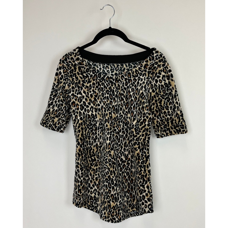 Leopard Print Short Sleeve Top – Size 4/6