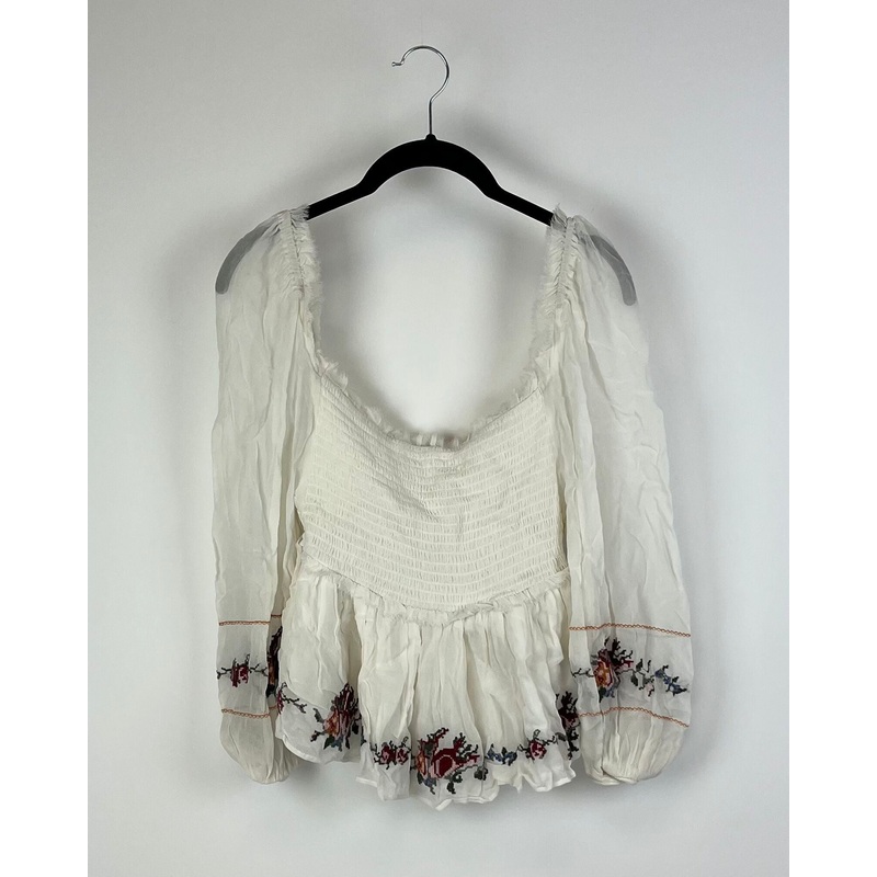 Floral Smocked Top – Small Small (Size 4-6)
