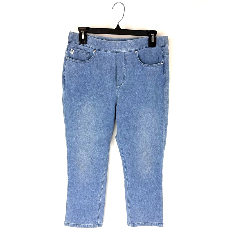 Light/Medium Wash Straight Leg Jeggings – Size 6
