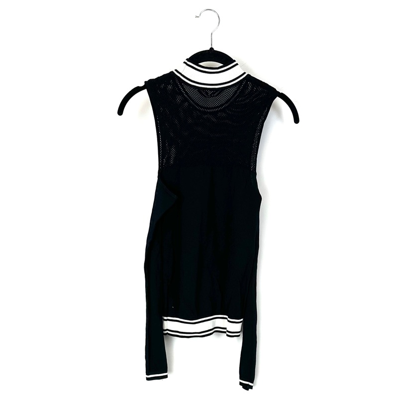 Black And White Mesh Cold Shoulder Top – Extra Small