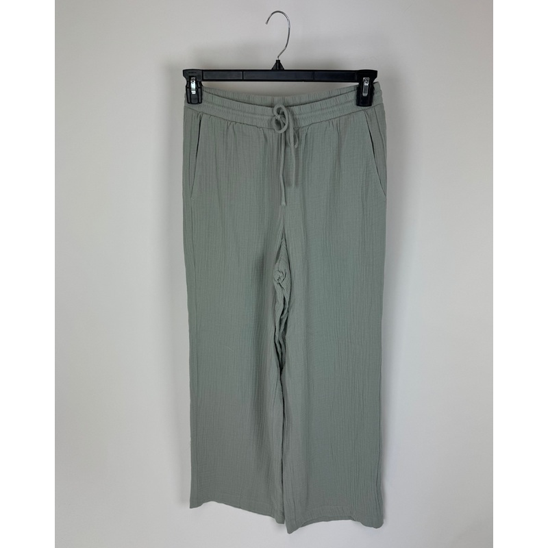 Sage Green Cropped Lounge Pants – Size 2-4