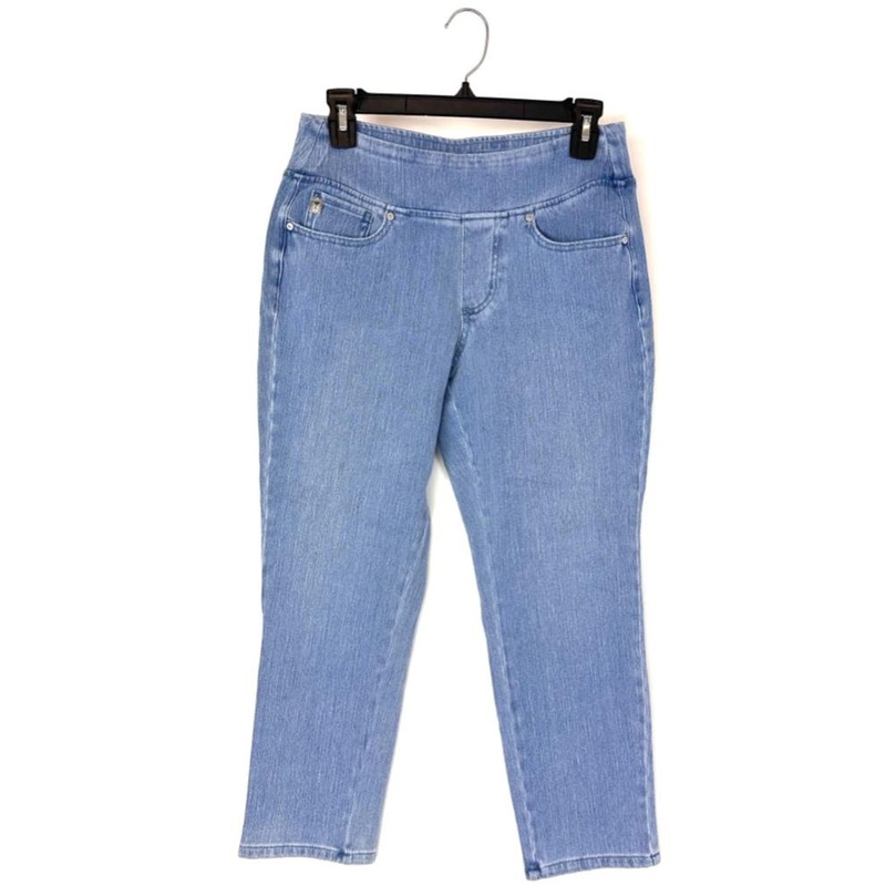 Cropped Ankle Light Wash Jeans – Size 6/8