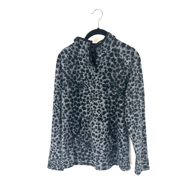 Black and Gray Fleece Top – Extra Small