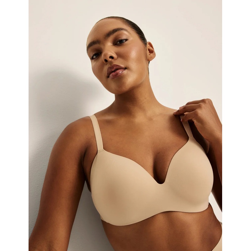 WingWoman Contour Bra Black 28A