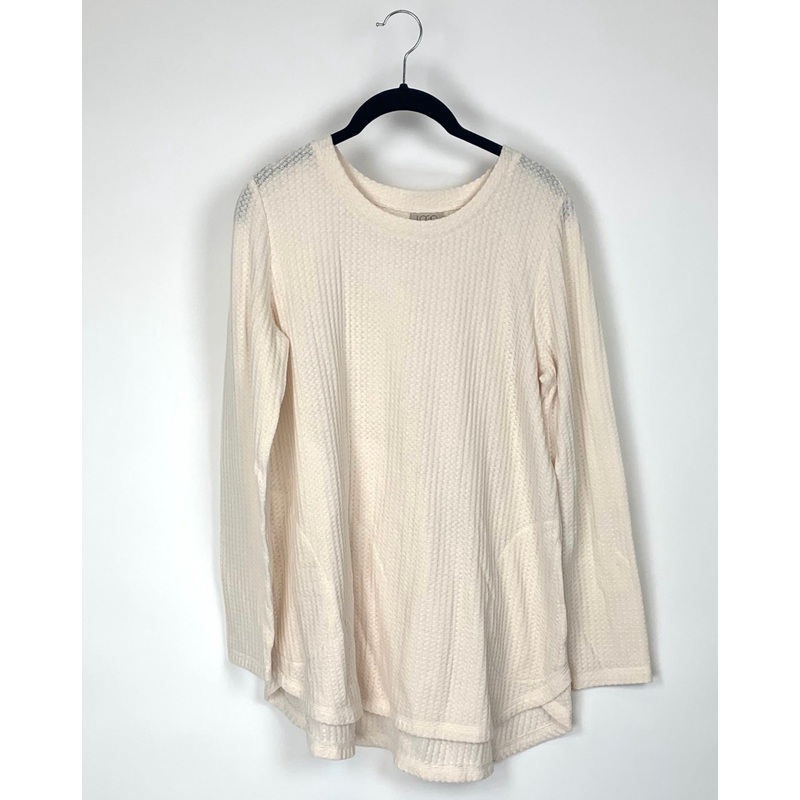 White Texture Long Sleeve – Size 6-8