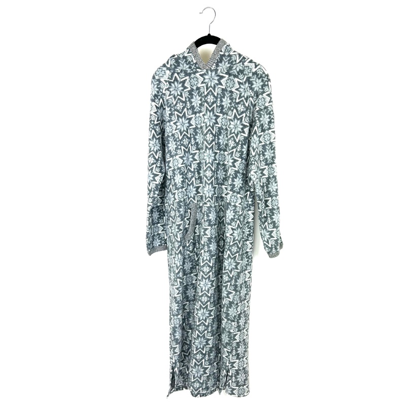 Grey and White Snowflake Print Nightgown – Size 6/8