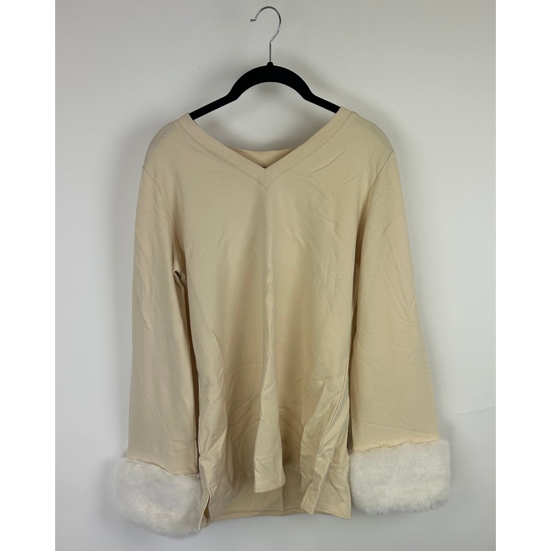 Tan V-neck Faux Fur Cuffed Long Sleeve – Size 6
