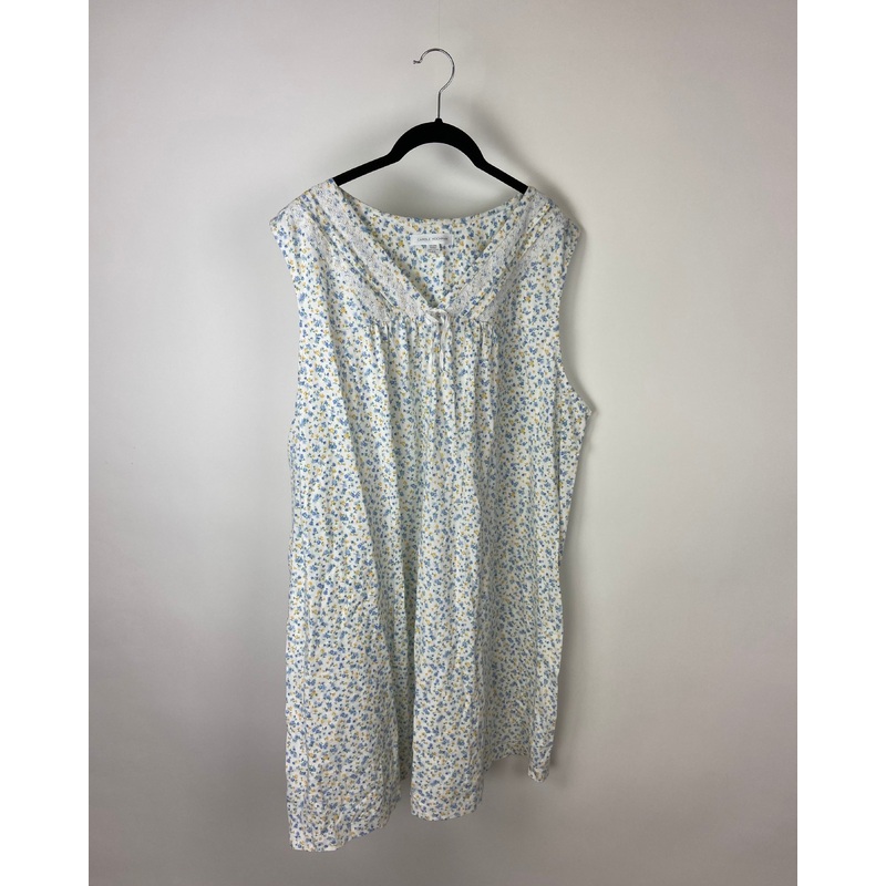White and Flower Print Nightgown – 2X