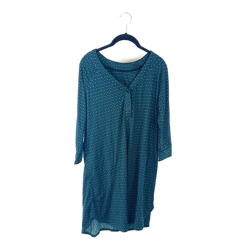 Women’s Nightgown – Medium