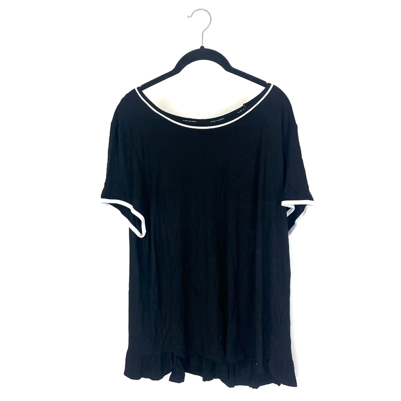 Black Lounge Top with White Trim – 1X