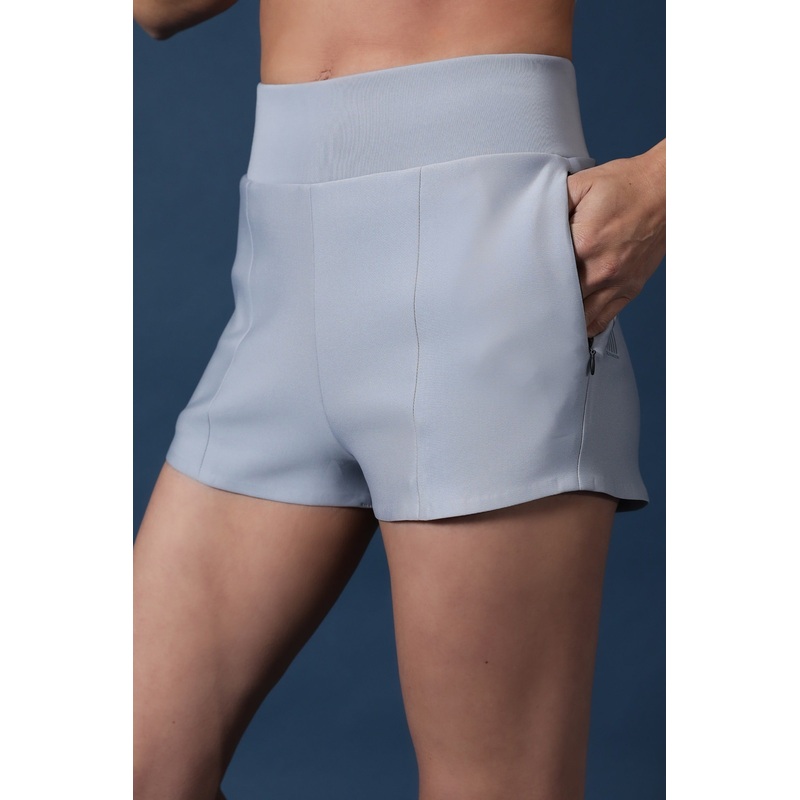 6STRIPE CAELUM PLUSH CITY SHORT IN AIRE NERO/SIL XS