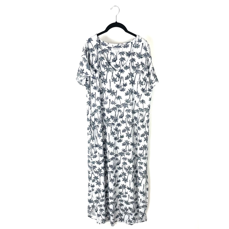 Black And White Tropical Lounge Dress – Small