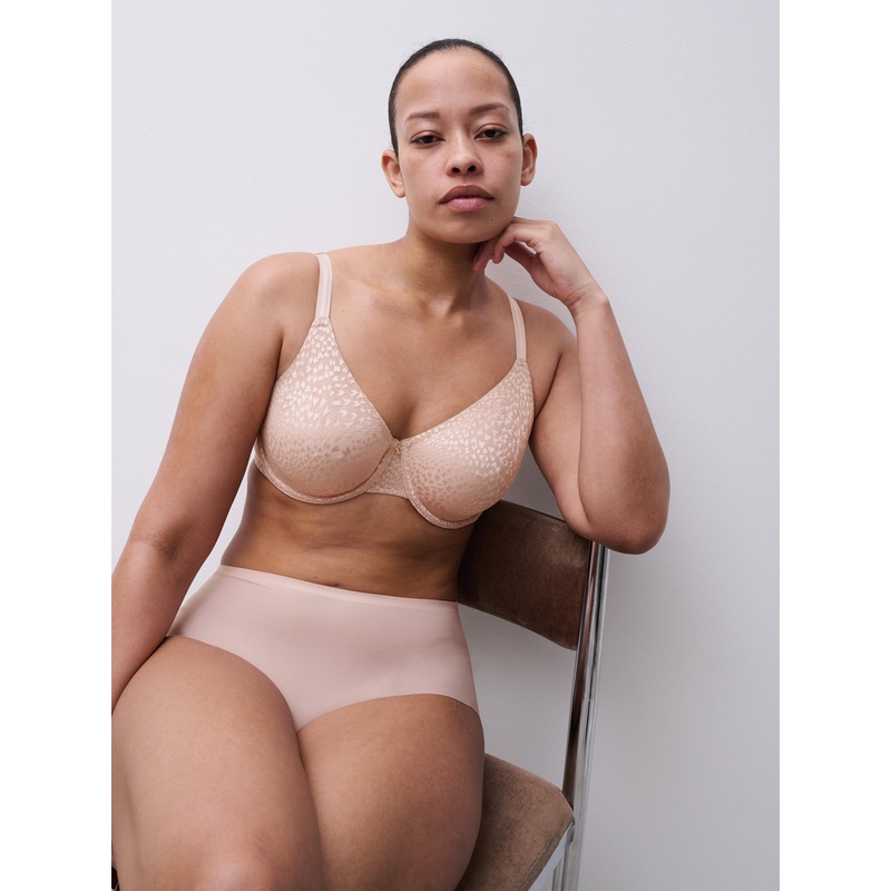 Chantelle Magique Seamless Unlined Minimizer 30E Nude Rose