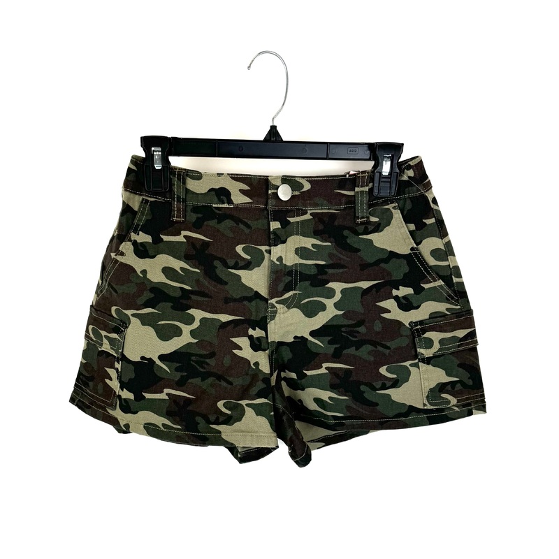 Camo Green Cargo Shorts – Size 4/6
