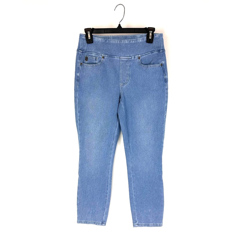 Light/Medium Wash Jeggings With Studs – Size 6