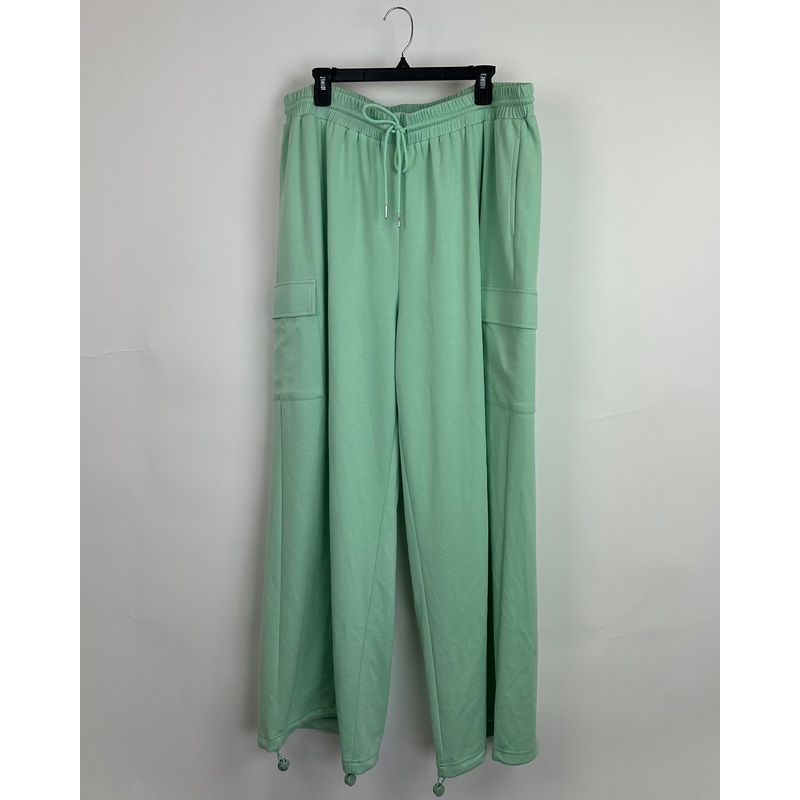 Mint Green Wide Leg Cargo Joggers – Size 2x