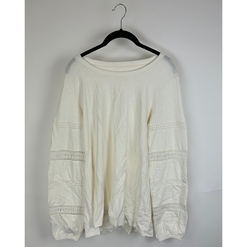 White Lace Cutout Sleeve Top – Size 6/8